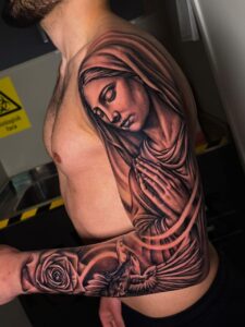 Black&Grey realism, Chichano tattoo